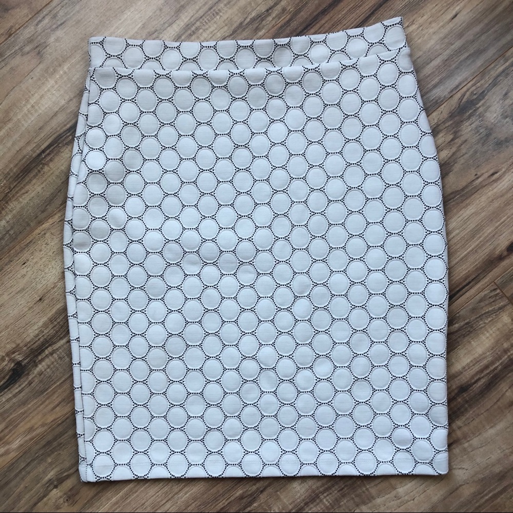 Leota Ivory & Black Stretch Pencil mini Skirt S